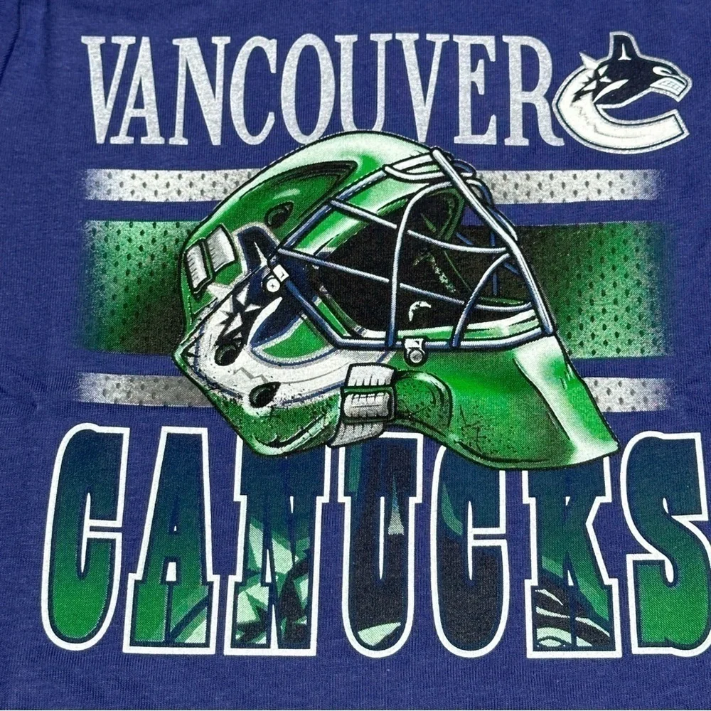 NHL Vancouver Canucks hockey tee NWT 3T